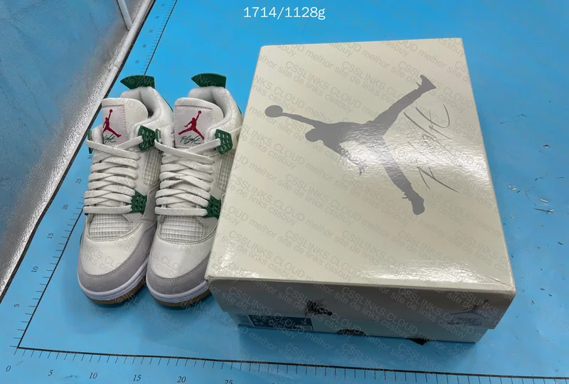 Jordan 4 SB Green (LW) 10
