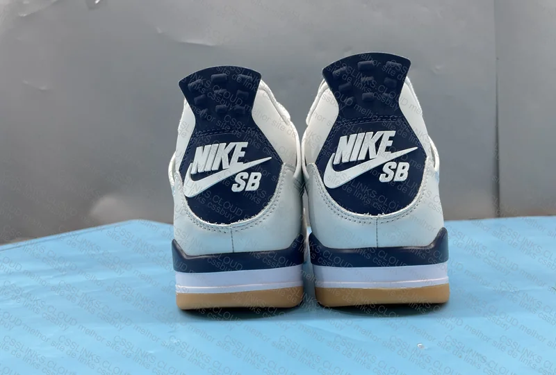 Jordan 4 SB Navy 3