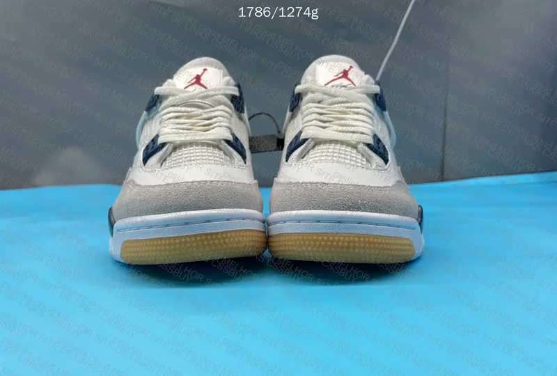 Jordan 4 SB Navy 4