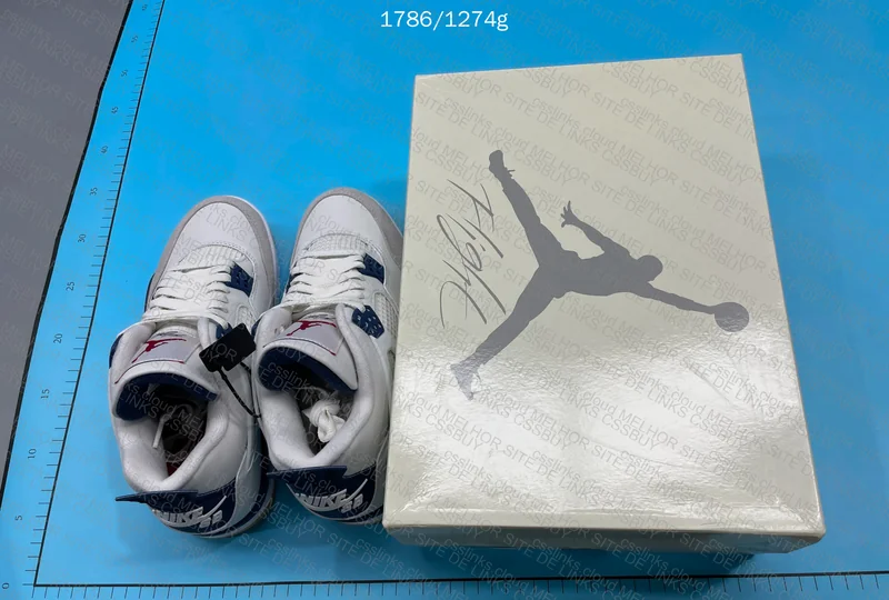 Jordan 4 SB Navy 5