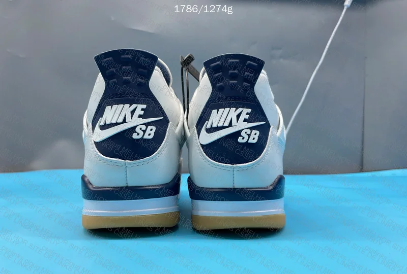 Jordan 4 SB Navy 6