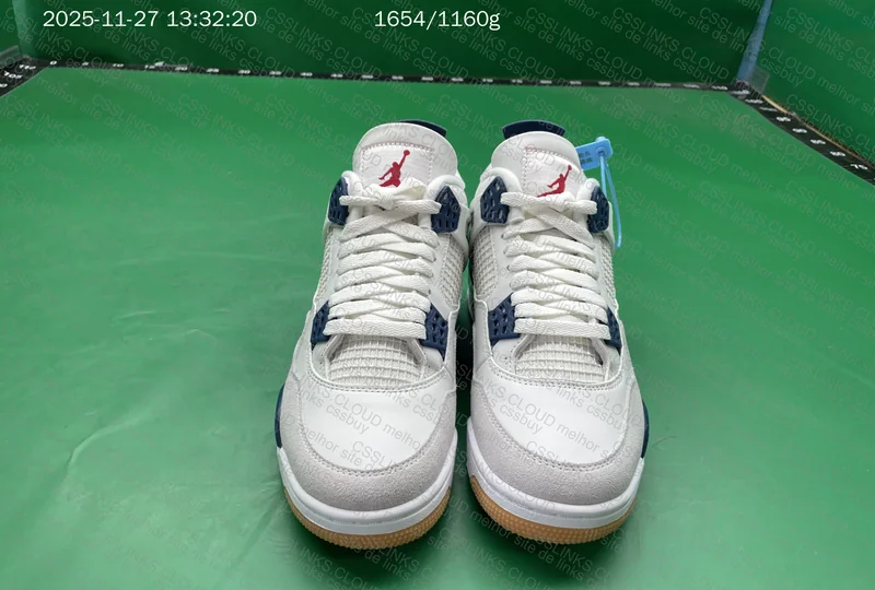 Jordan 4 SB Navy 2