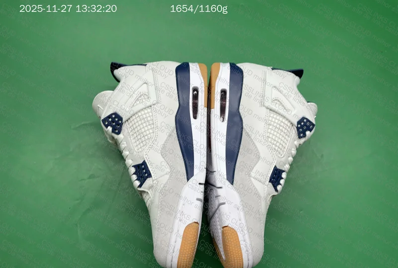 Jordan 4 SB Navy 4