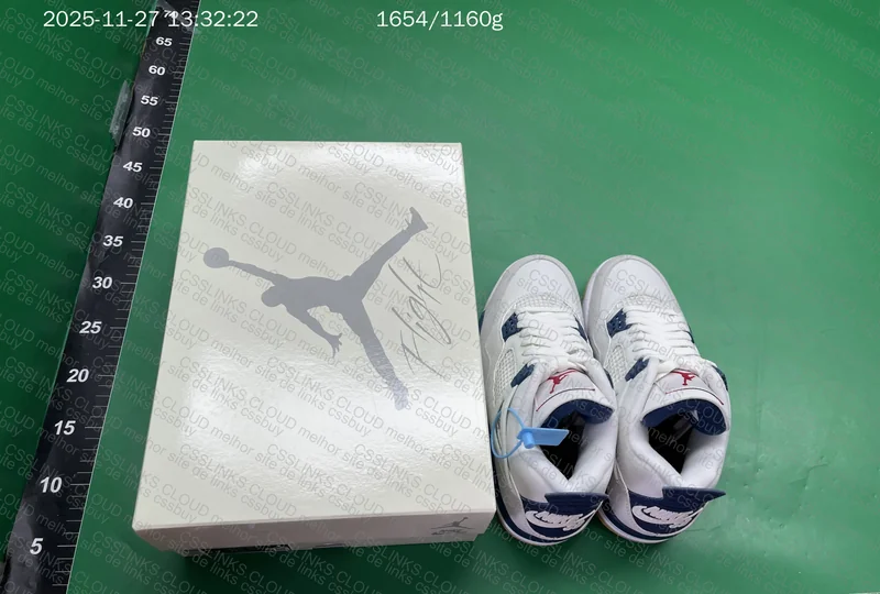 Jordan 4 SB Navy 8