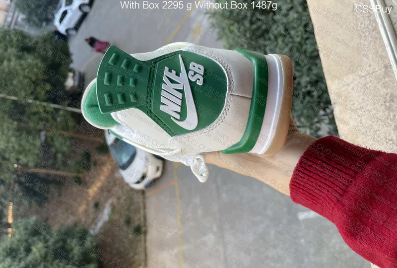 Jordan 4 Sb Pine Green 3