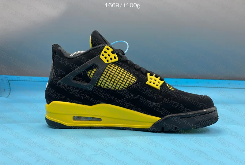 Jordan 4 (Thunder yellow) 9