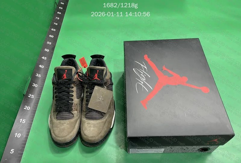 Jordan 4 - Travis Scott Olive