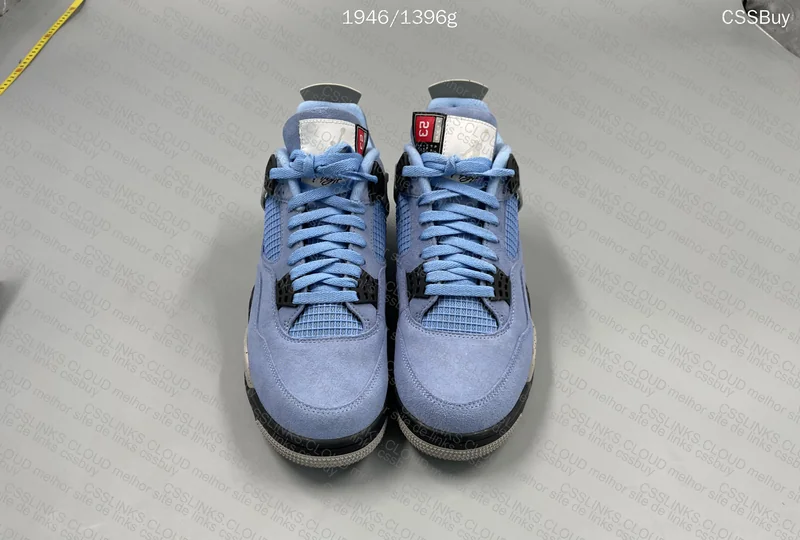 Jordan 4 UNC 4