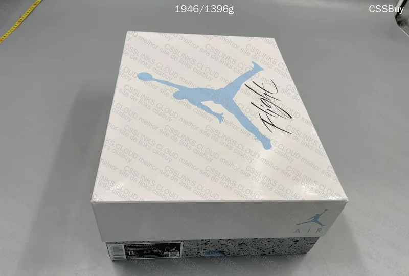 Jordan 4 UNC 8