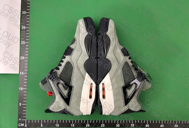 Jordan 4 Undefeated 3