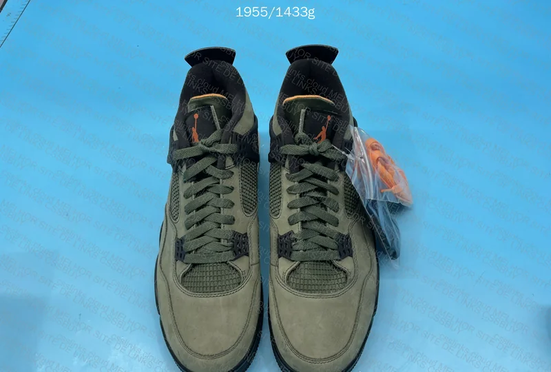 JORDAN 4 UNDEFEATED (GX B)