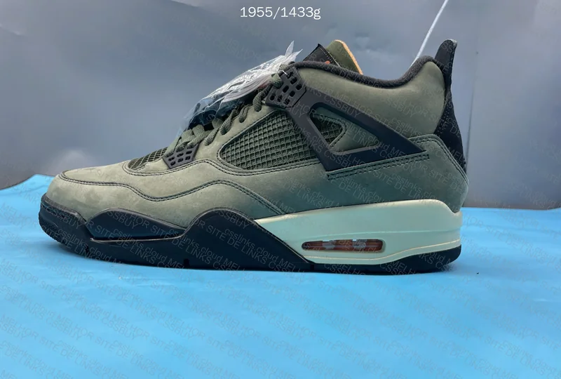 JORDAN 4 UNDEFEATED (GX B) 3