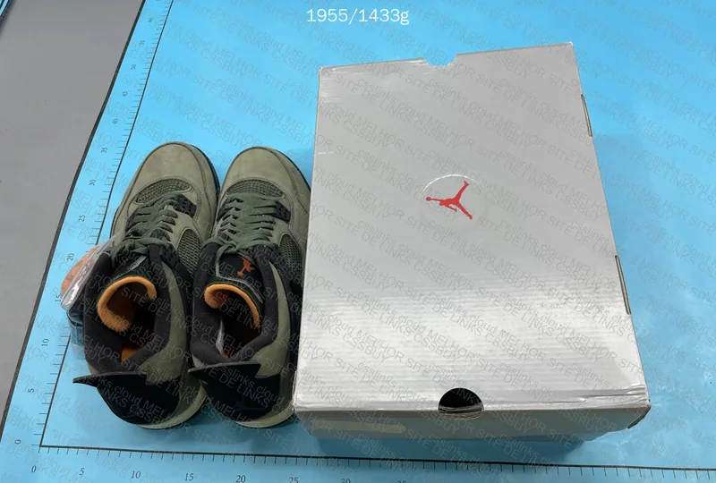 JORDAN 4 UNDEFEATED (GX B) 6