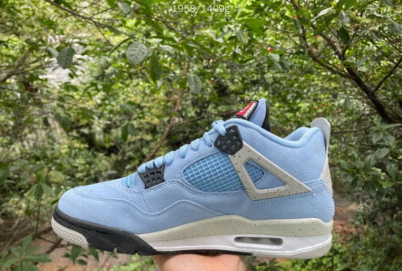 Jordan 4 Uni in Natural Light 4
