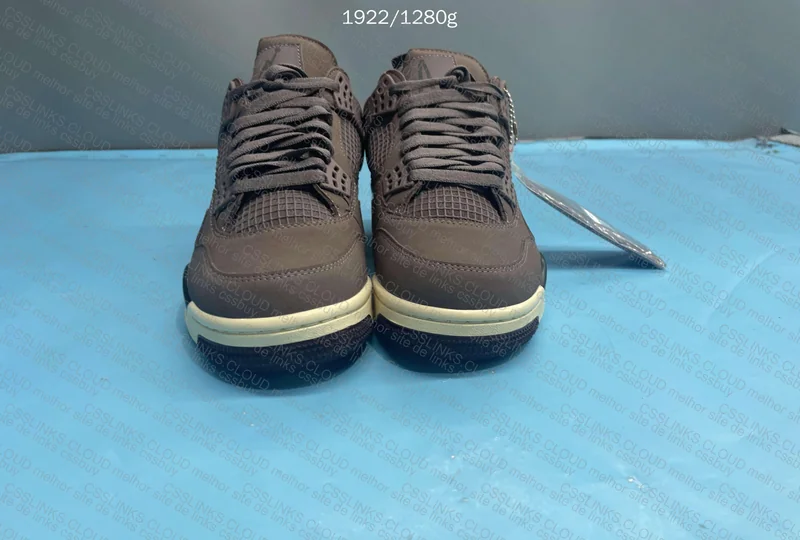 Jordan 4 Violet ore