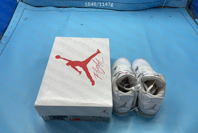Jordan 4 White Oreo