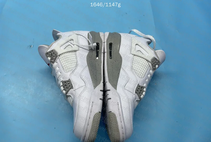 Jordan 4 White Oreo 4