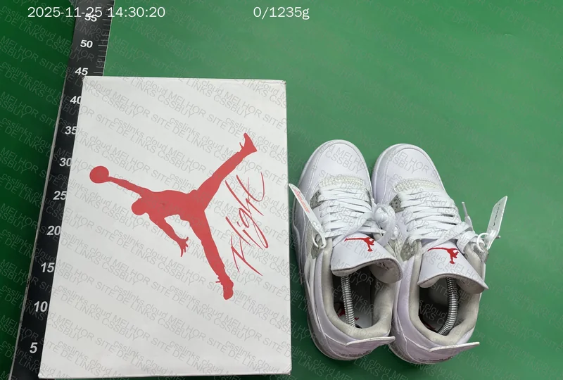 Jordan 4 white oreo