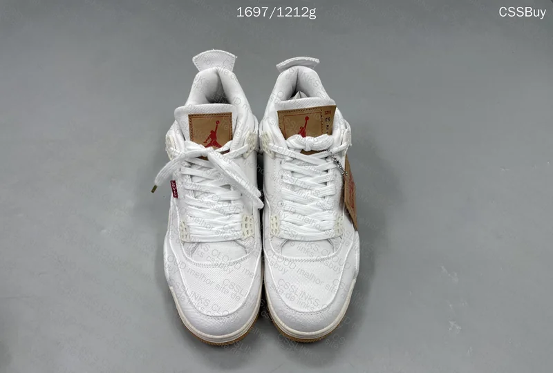 Jordan 4 x Levis