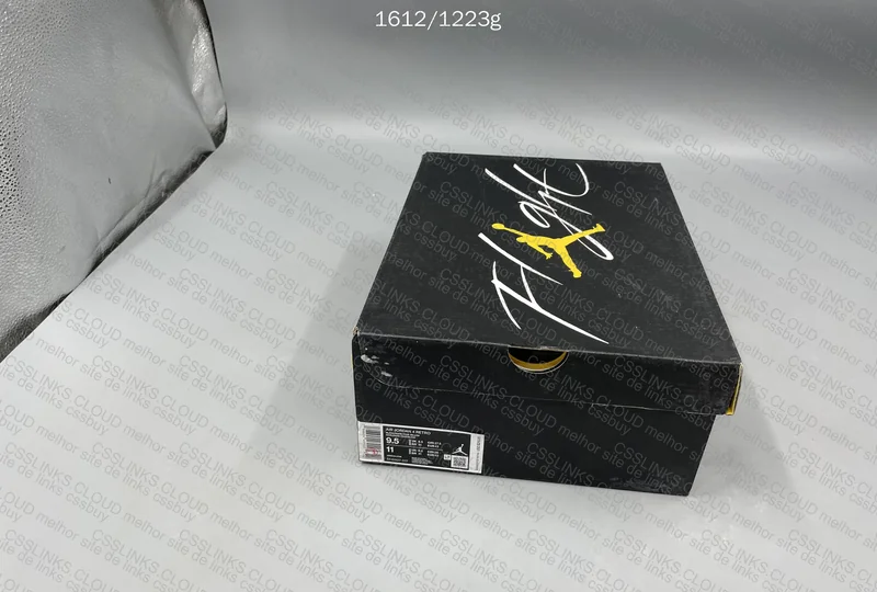 Jordan 4 yellow Thunder 10