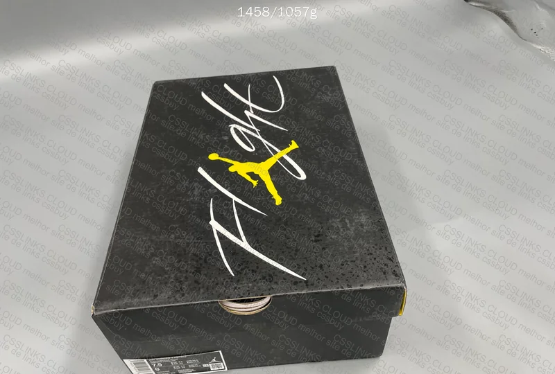 Jordan 4 Yellow Thunder 7