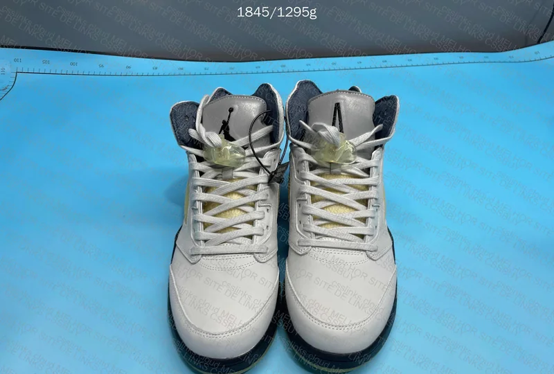 Jordan 5 AMM Photon Dust 4