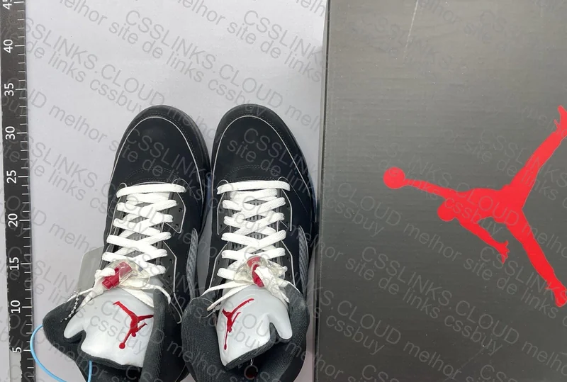 Jordan 5 Black Metalic 4