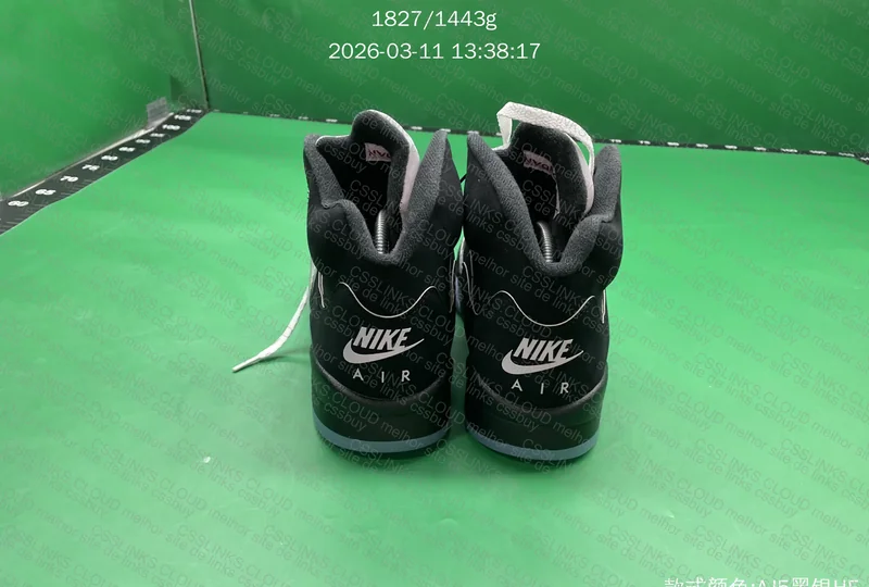 Jordan 5 black metallic 4