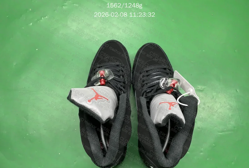 Jordan 5 black metallic 2016