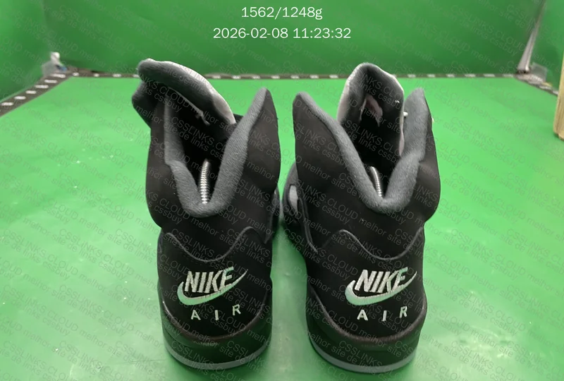 Jordan 5 black metallic 2016 2