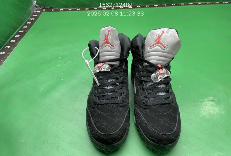 Jordan 5 black metallic 2016 3
