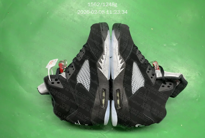 Jordan 5 black metallic 2016 5