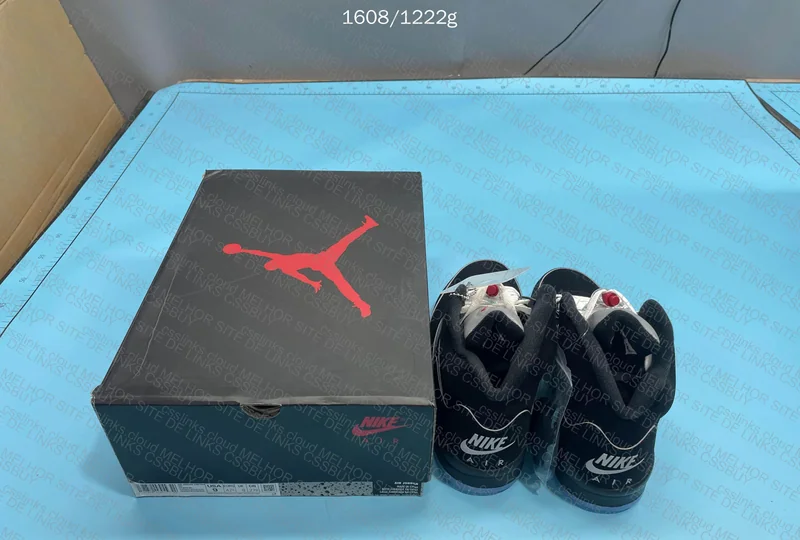 Jordan 5 Black Metallic Reimagined
