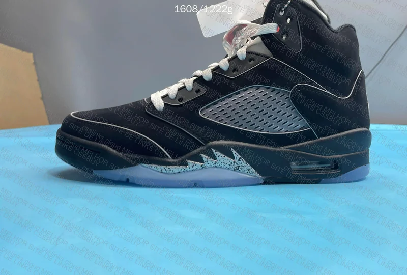 Jordan 5 Black Metallic Reimagined 6