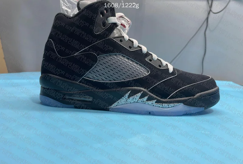 Jordan 5 Black Metallic Reimagined 7
