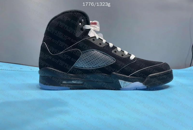 Jordan 5 Black Metallic Reimagined 3