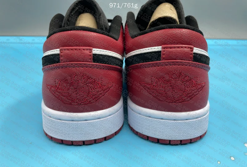 Jordan Low 1 gym red 3