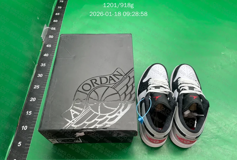 Jordan Low Smoke Grey 2