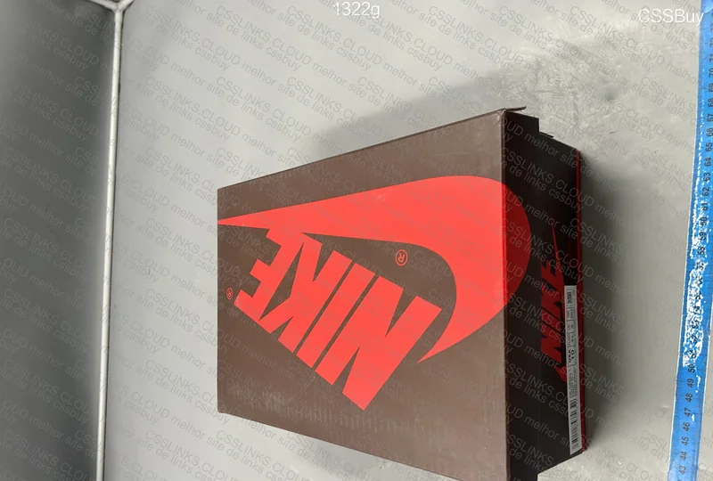 Jordan Low Travis 2