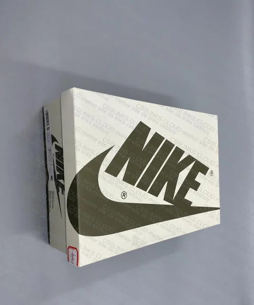 Jordan Low x Ts olive green 1688 3