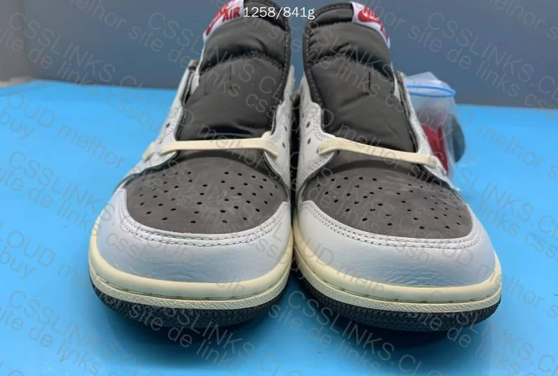 Jordan x Travis Scott Reverse Mocha 3