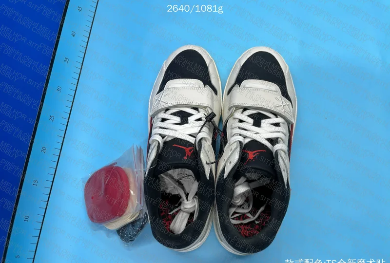JUMPMAN JACK RED - Travis Scott 2