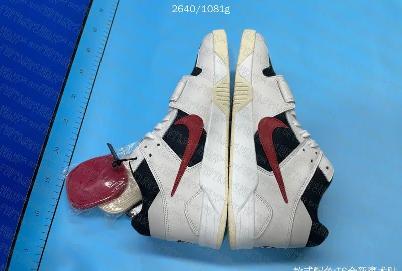 JUMPMAN JACK RED - Travis Scott 3