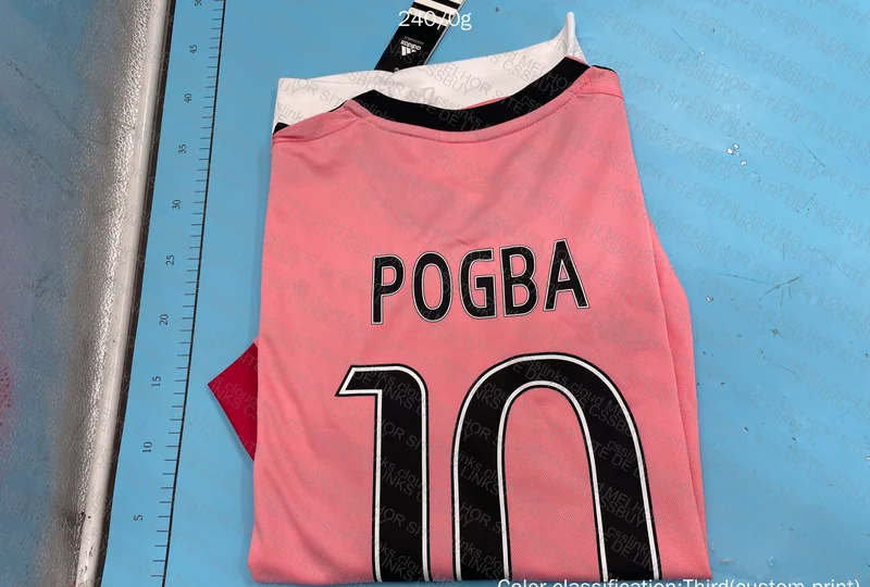 Juventus Retro 2015-2016 7