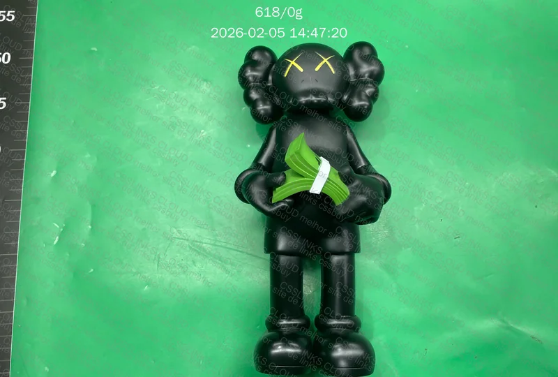 KAWS BLACK CASH 30CM