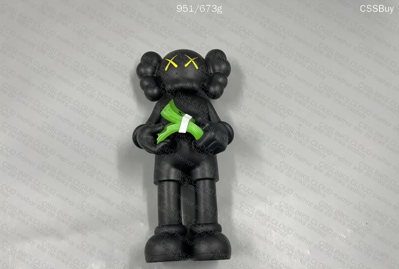 Kaws Counting Envelope