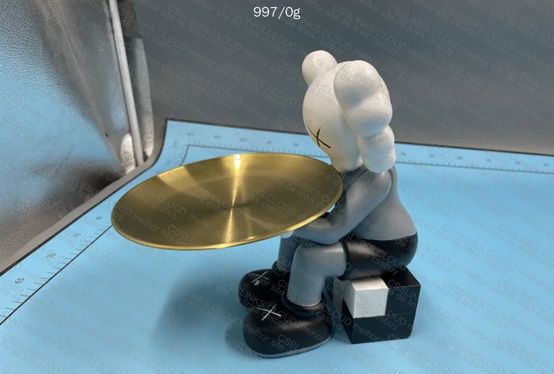 Kaws Holding Things 4