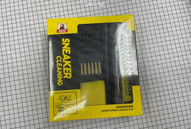 Cleaning Kit + Suede Eraser 8