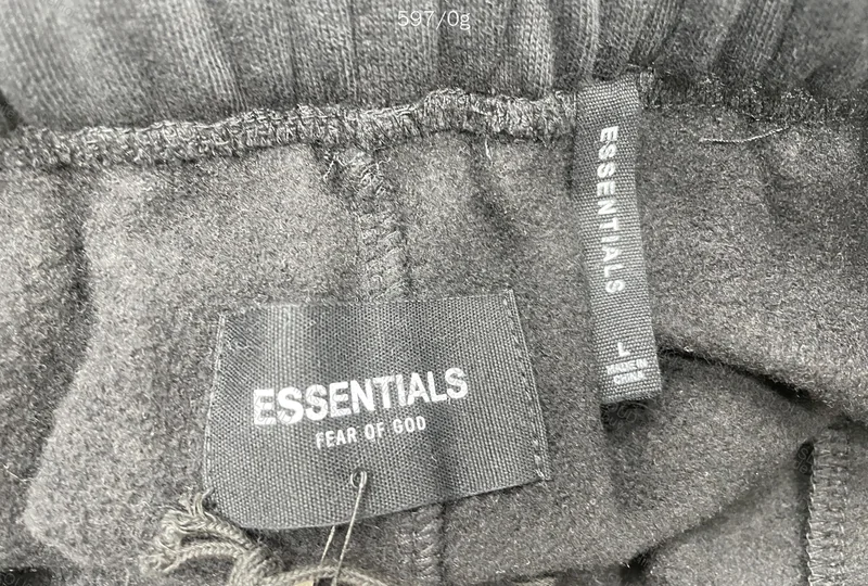 Essentials Kit - TNF Shirt - Polo Sweater 4