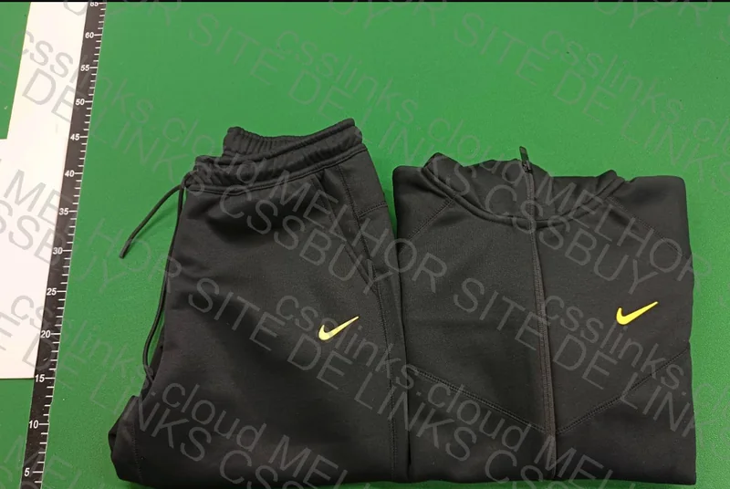 KIT NIKE FLEECE 2